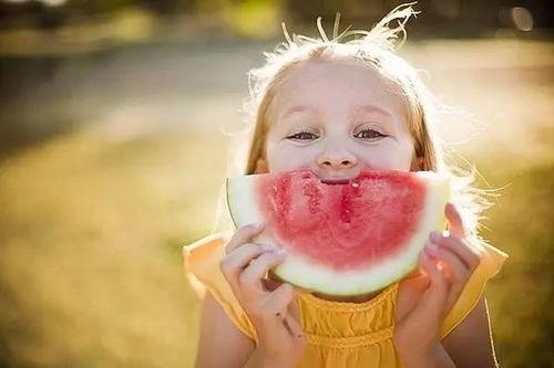 贝贝瓜适合宝宝吃吗,宝宝辅食新选择，适宜宝宝的健康美味