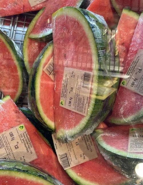 外国学校吃瓜,外国学校吃瓜记