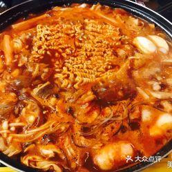 大瓜吃炸鸡火锅