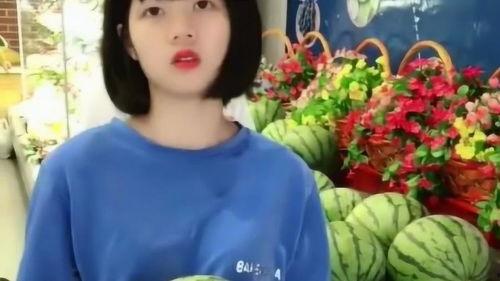 tina小姐姐吃瓜  第3张